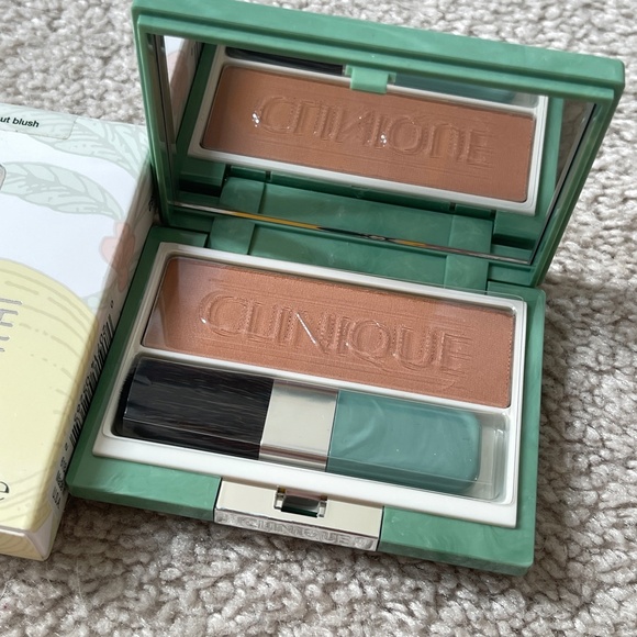 NEW Clinique Soft Pressed Powder Blusher #05 Chestnut Blush Full Size 7.6g HTF - Picture 2 of 4